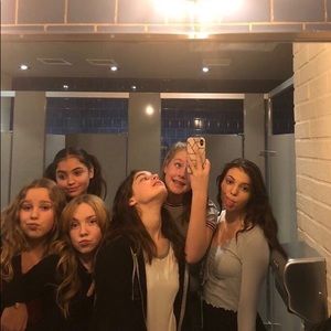 Meet your Posher, Evie